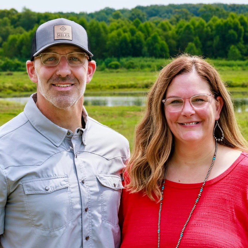 Shannon and Scott Miles outdoor portrait