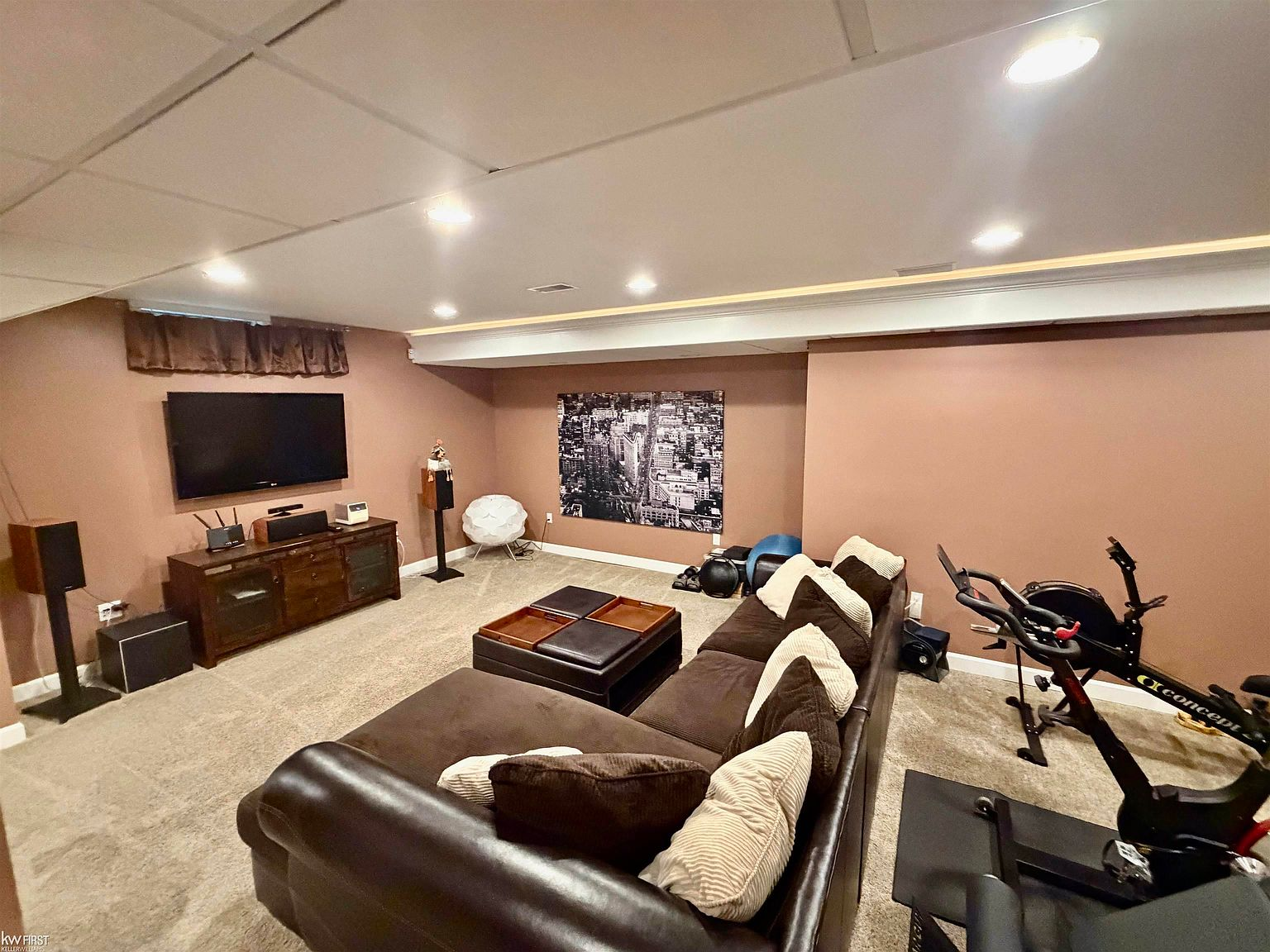 Finished basement media and recreation room