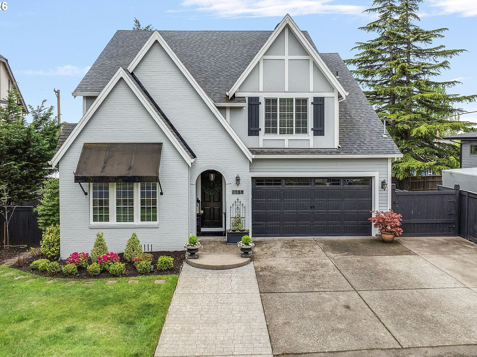 2059 NW Ramsey Dr, Portland, OR 97229 — exterior view