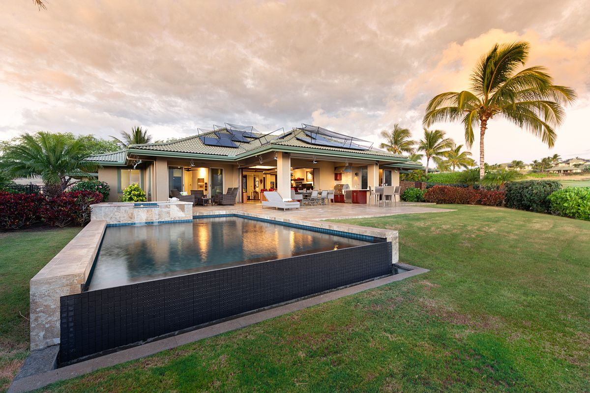 62-3600 Waiʻulaʻula #417, Kamuela, HI 96743 backyard and infinity pool overlooking the golf course