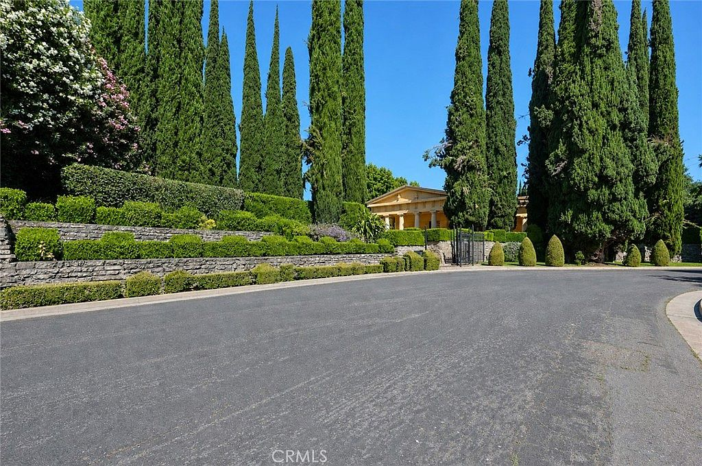 2021 W St, Merced, CA