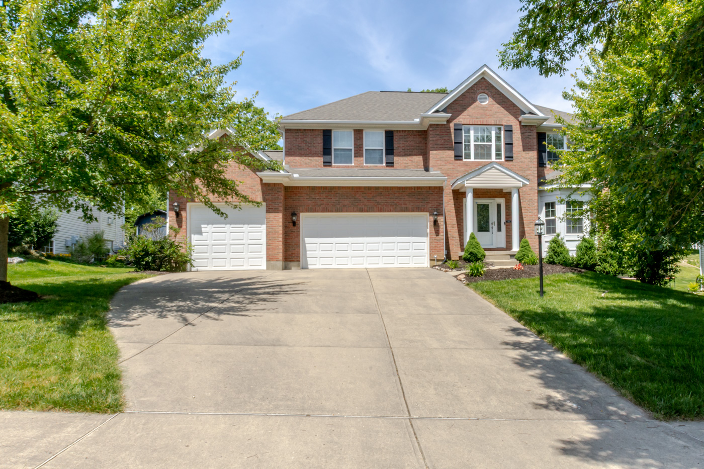 Full front elevation of 2186 Tourney Trail