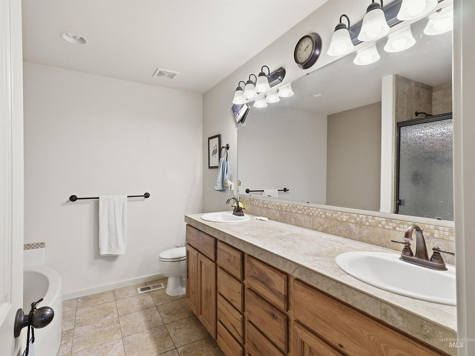 Primary bath with double vanity