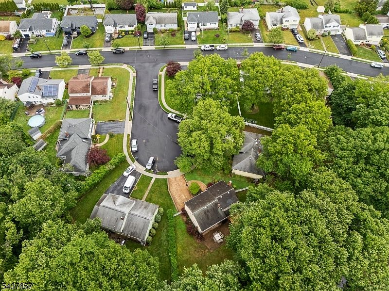 Aerial view of the quiet cul-de-sac neighborhood