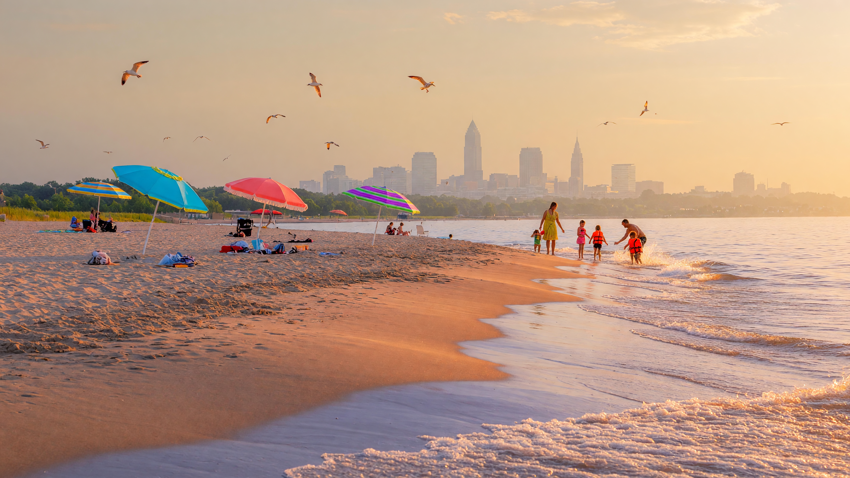 Best Lake Erie Beaches & Public Swimming Spots in Northeast Ohio