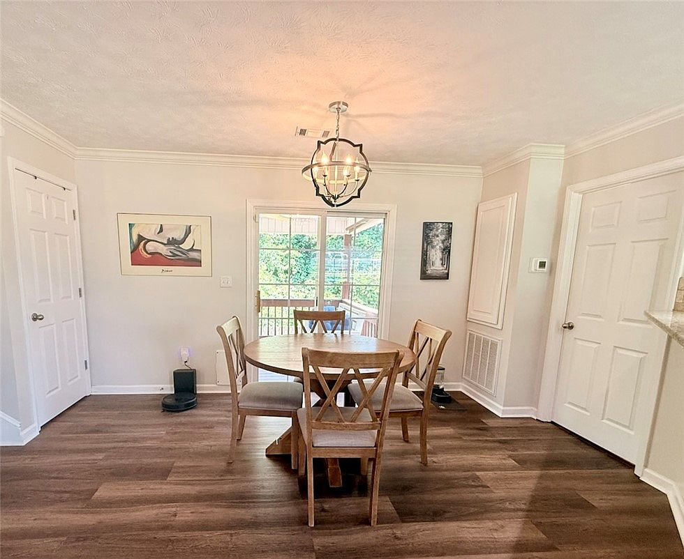 Dining room with sliding patio door access