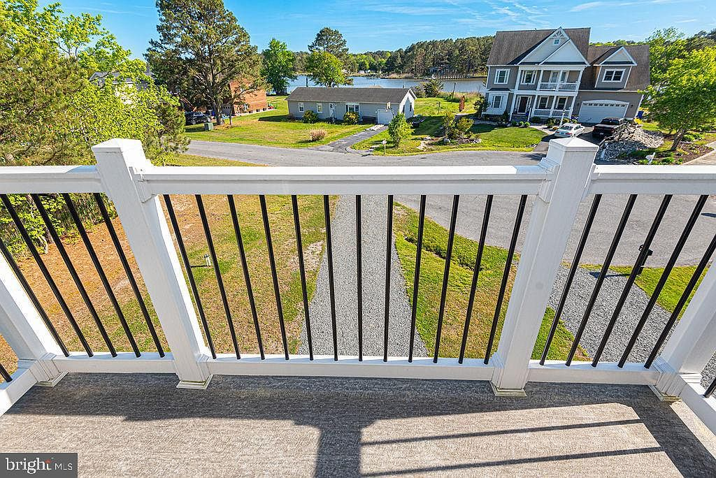 Balcony with elevated water view of the bay