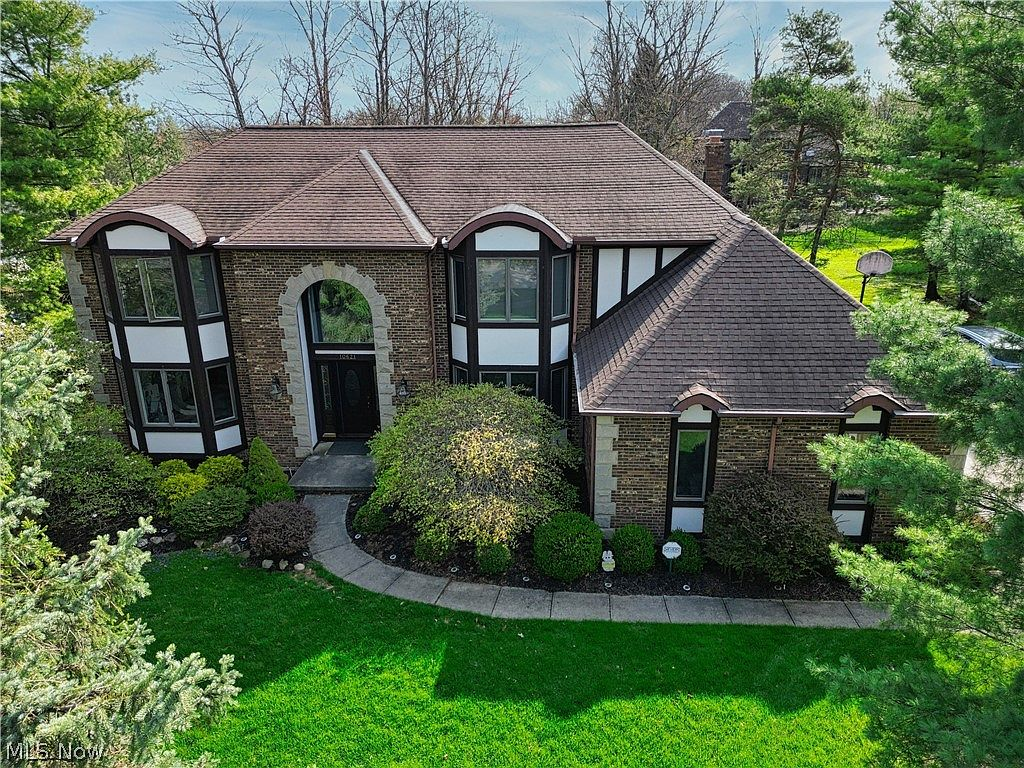 Exterior of 10621 Sherwood Trail, North Royalton