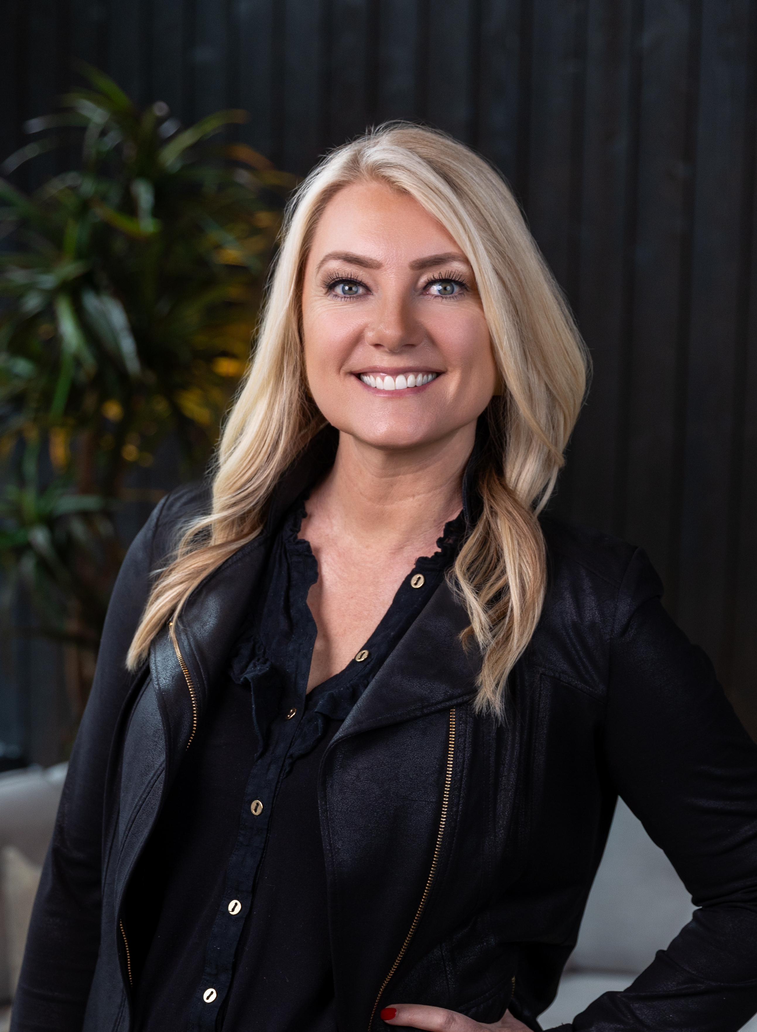 Professional headshot of Richelle Davis, CEO of Davis Real Estate