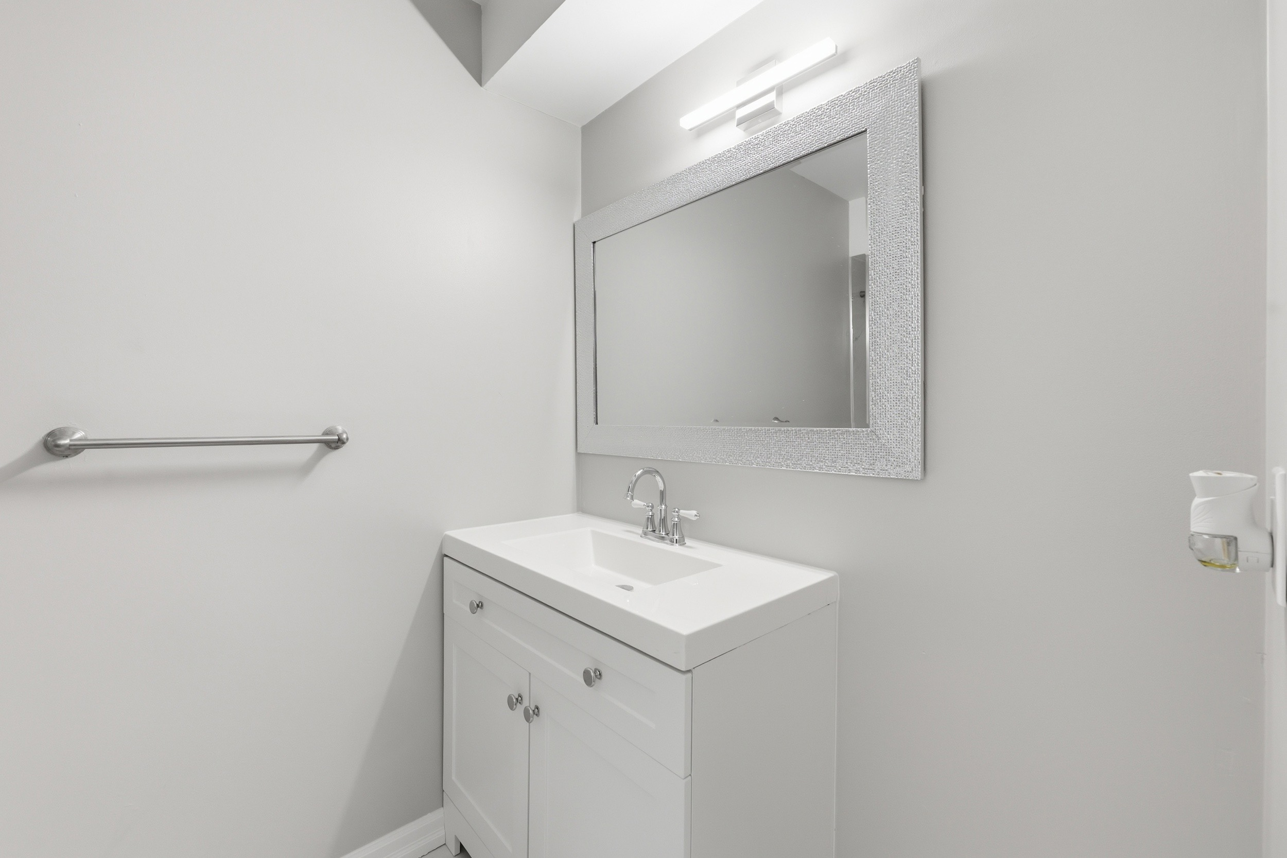 Modern bathroom vanity area