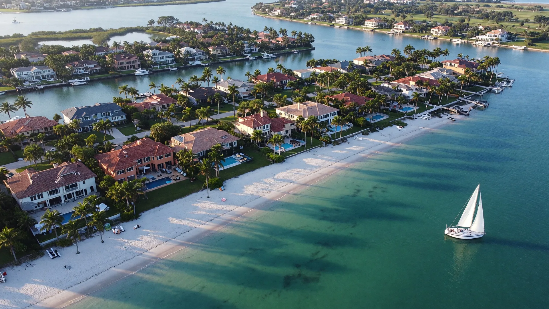 Moving to Florida from a High-Tax State? Here's What You Save