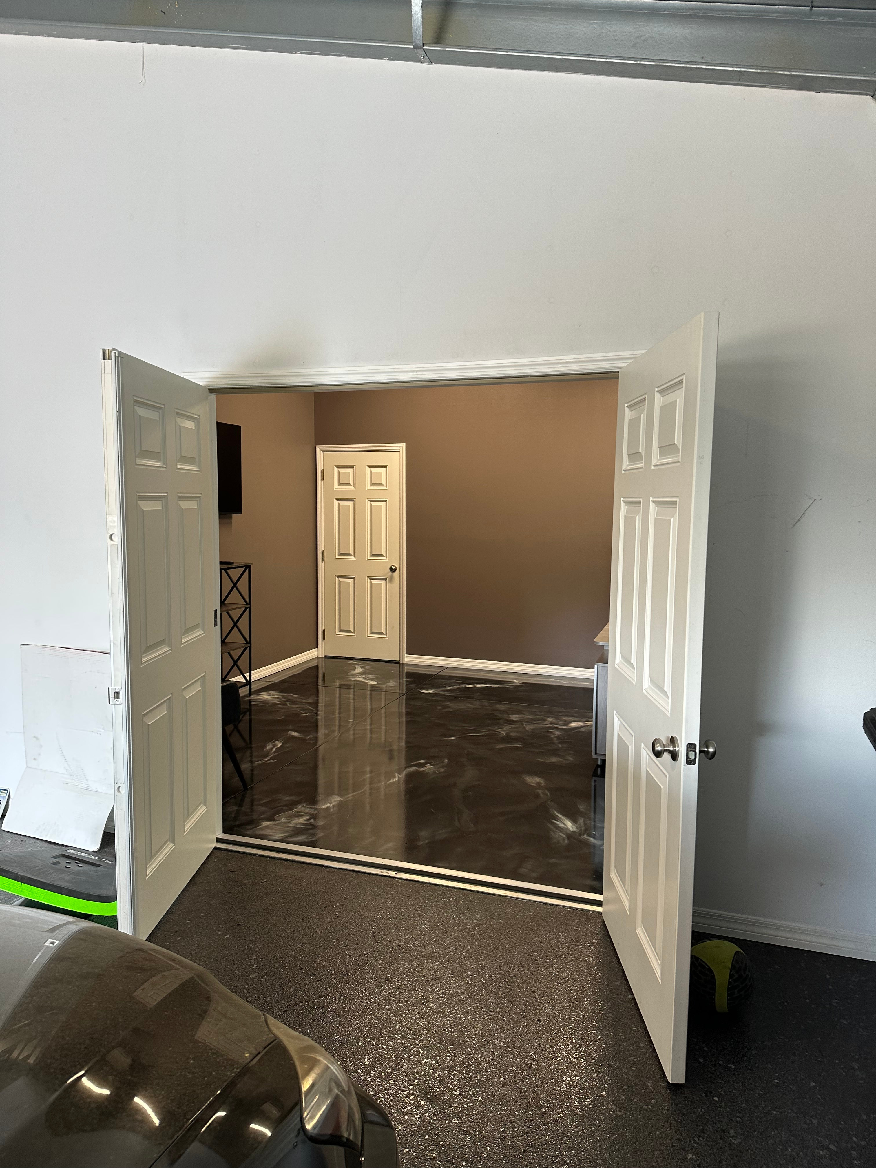Finished flex studio in the second building with high-gloss epoxy floors
