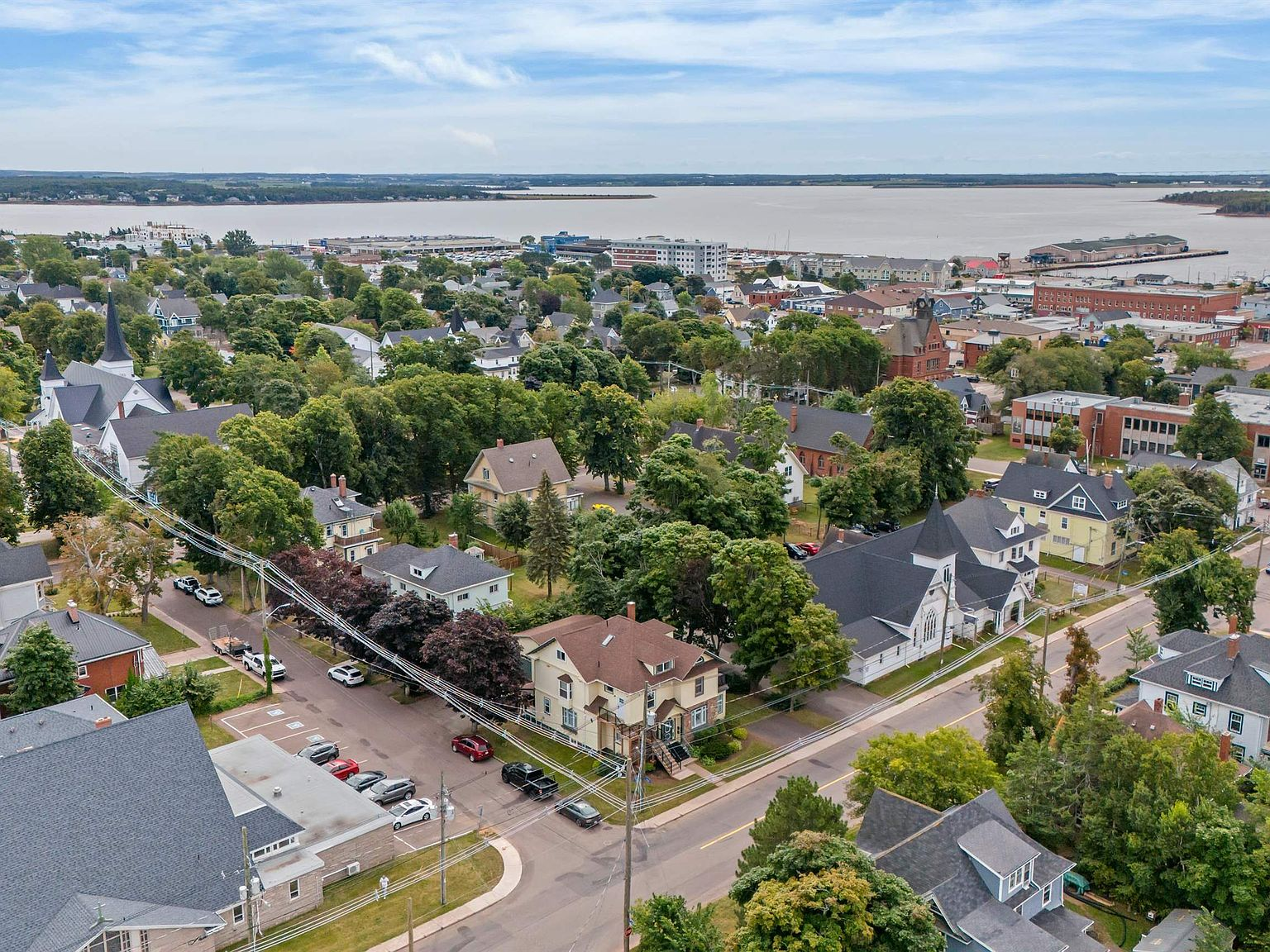 Wide aerial view of Summerside neighbourhood and waterfront proximity