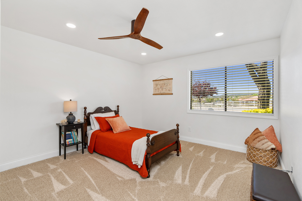 Secondary bedroom with natural daylight