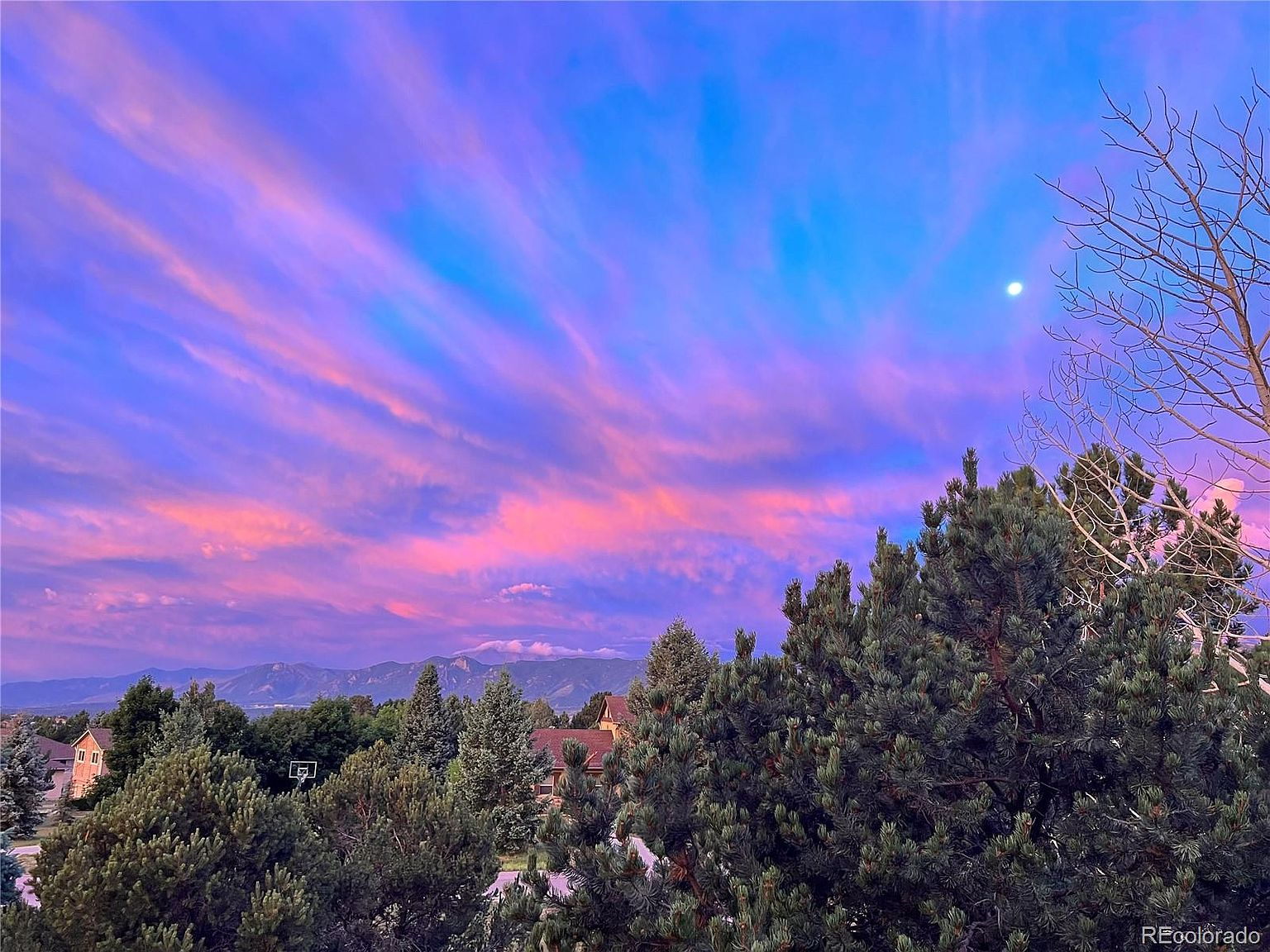 Colorado sunset with purple and pink sky