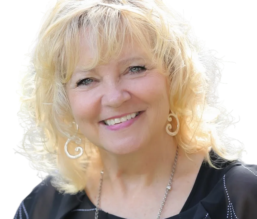 Carol Layman headshot