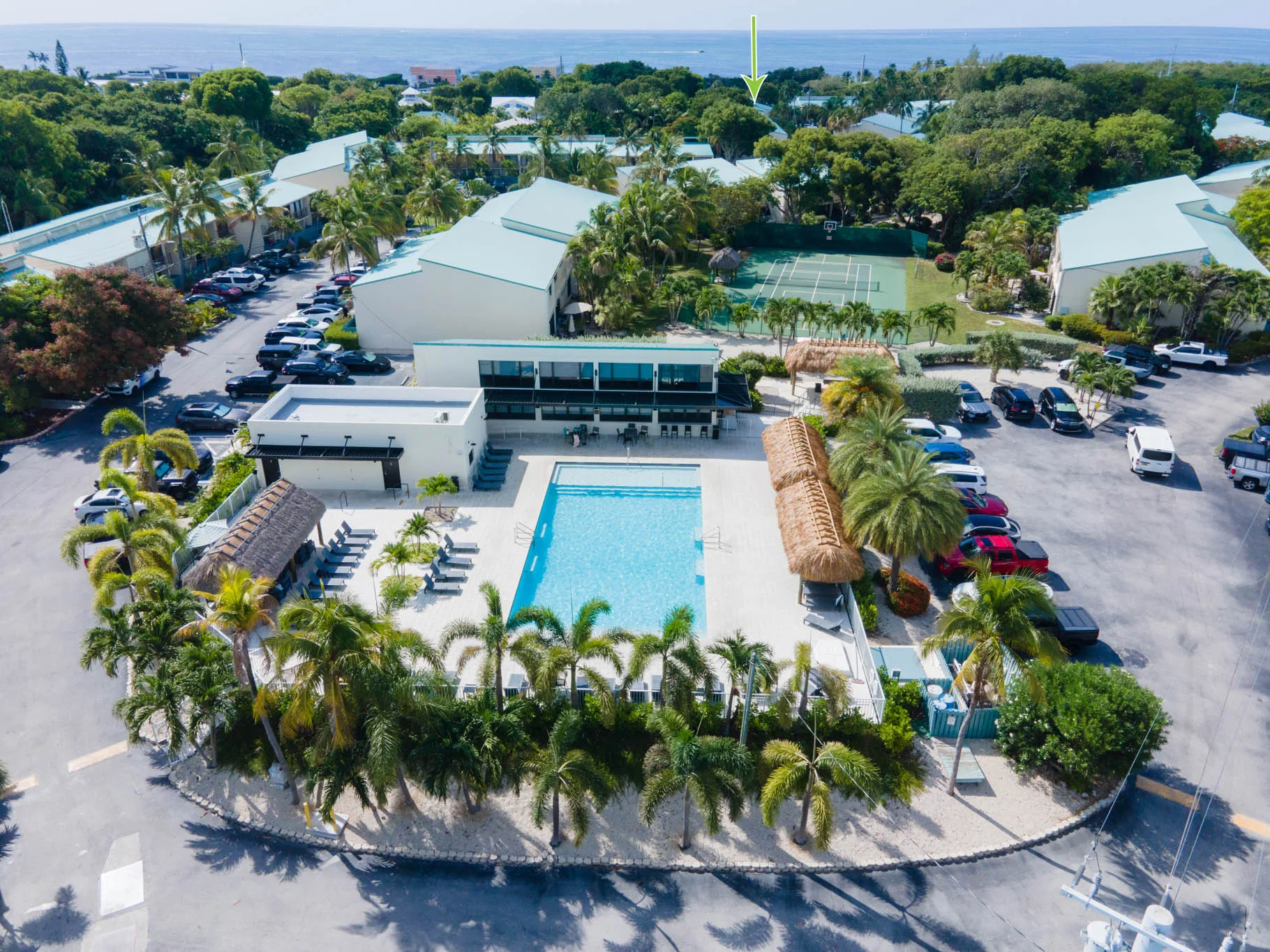 Overview of Executive Bay Club community grounds