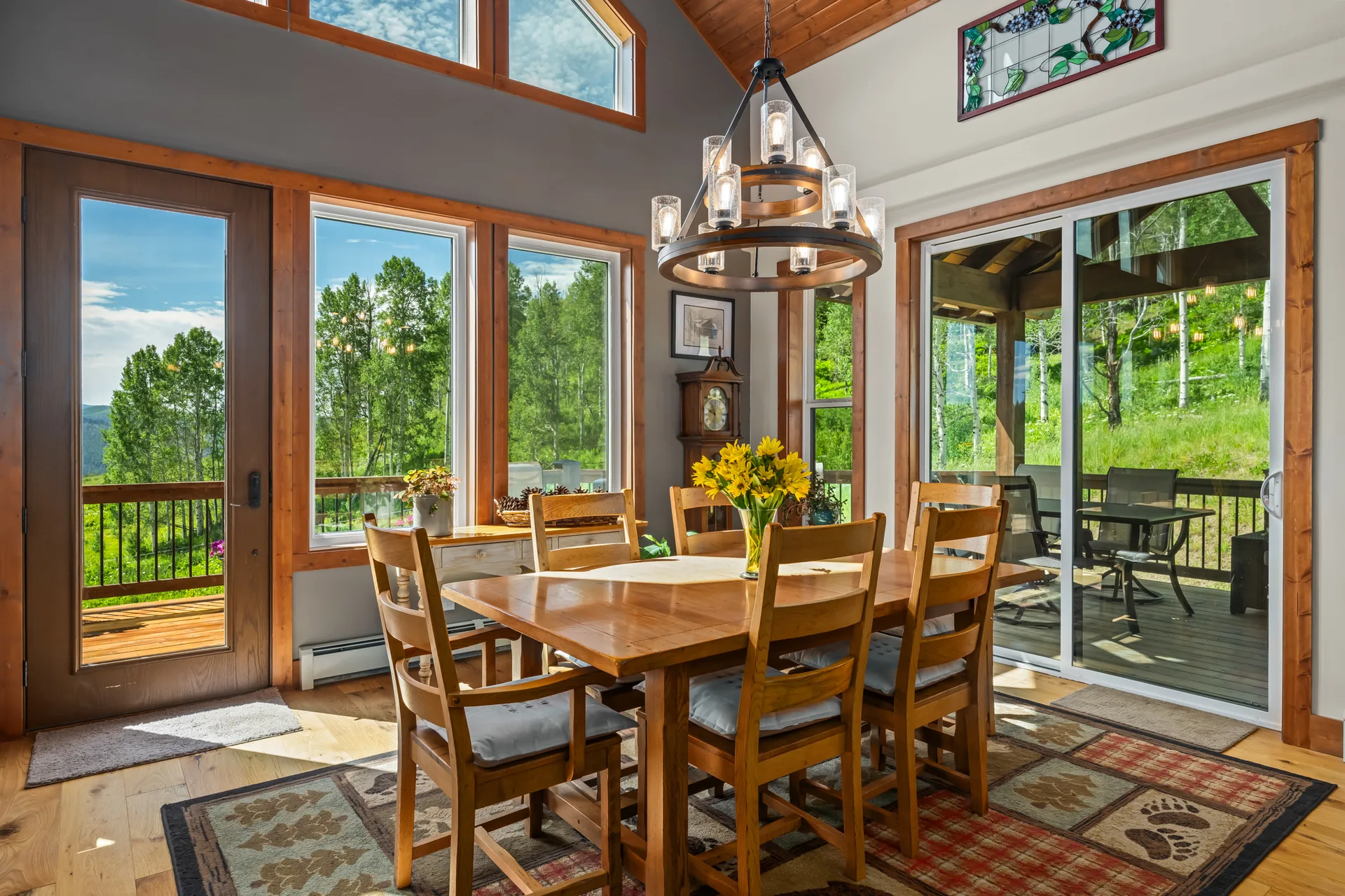 Dining room with panoramic mountain views