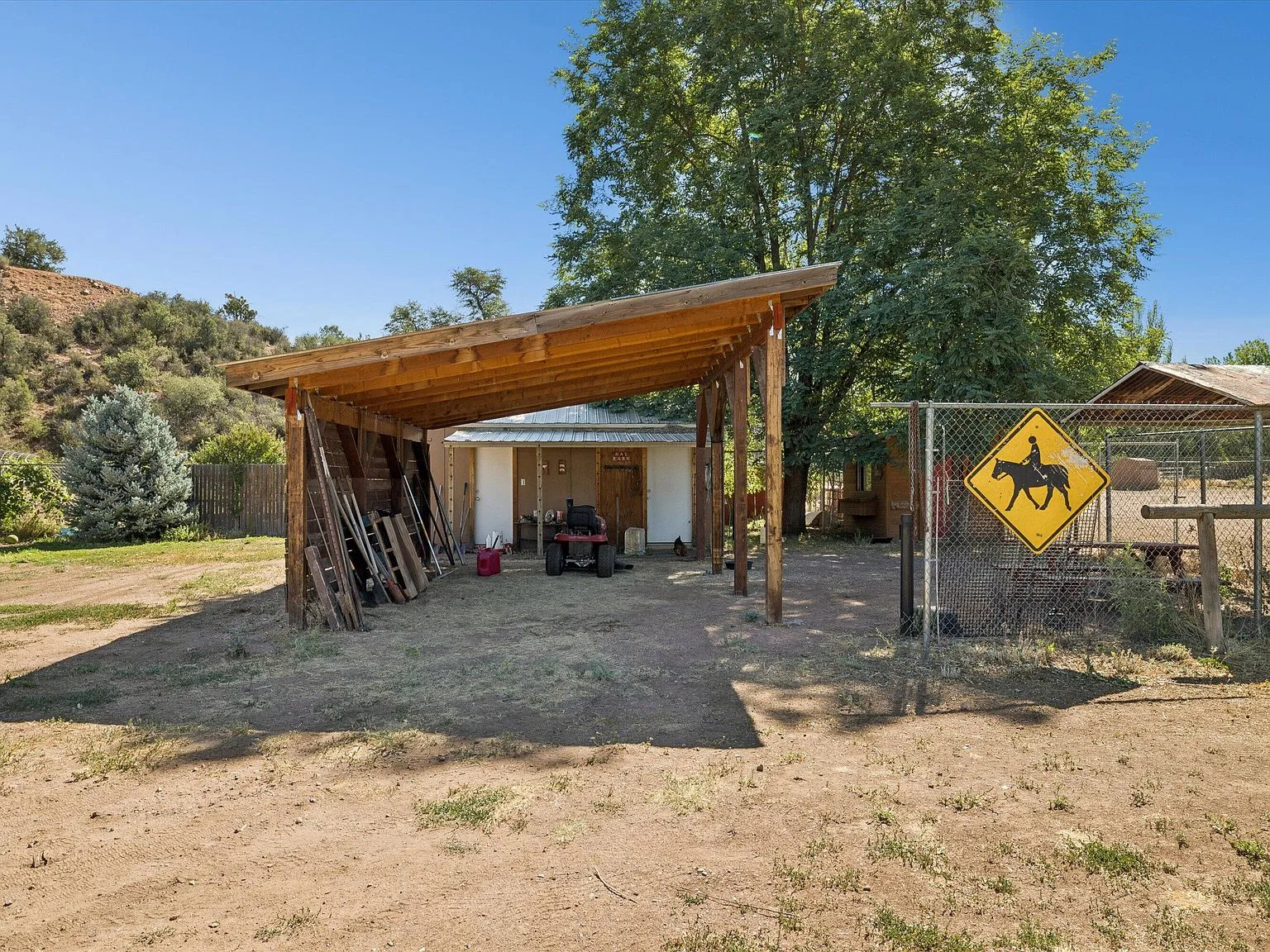 Covered horse corral area