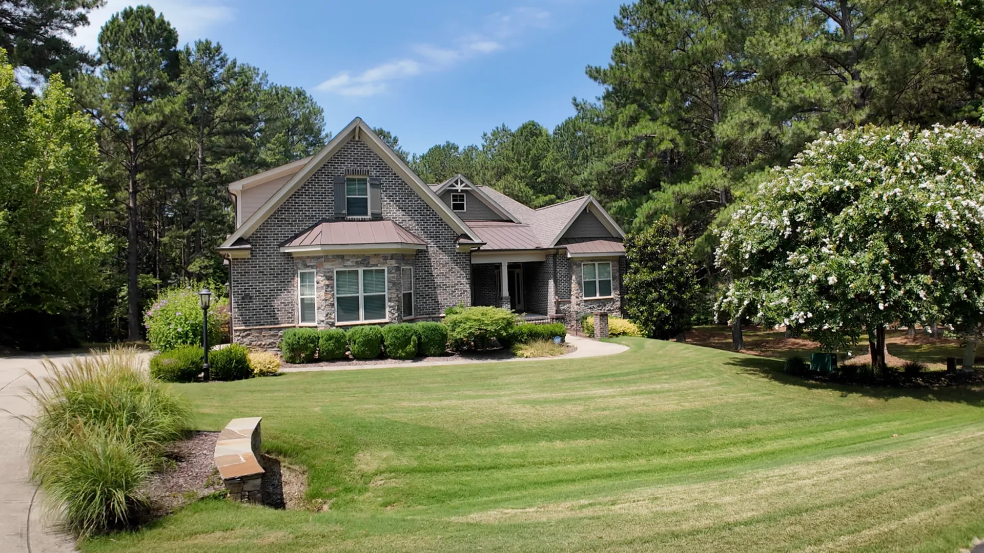 Brick and stone facade at 297 Bonaventure Dr