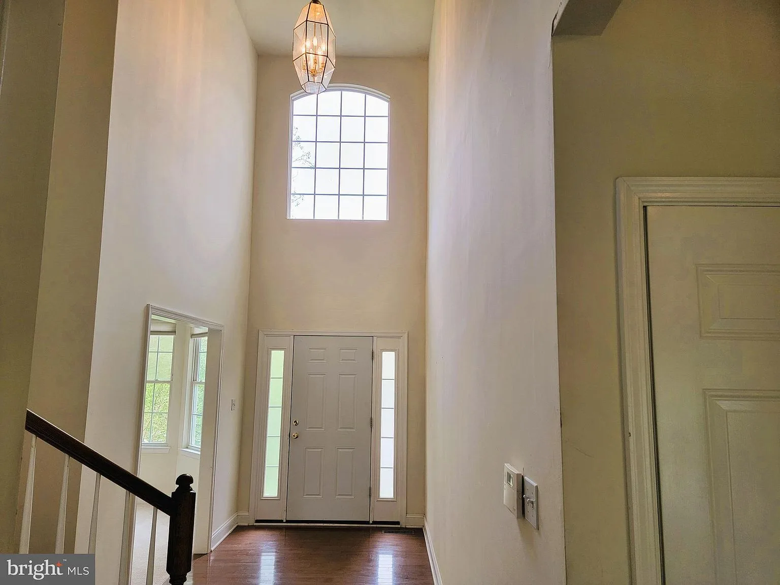 Two-story foyer entry
