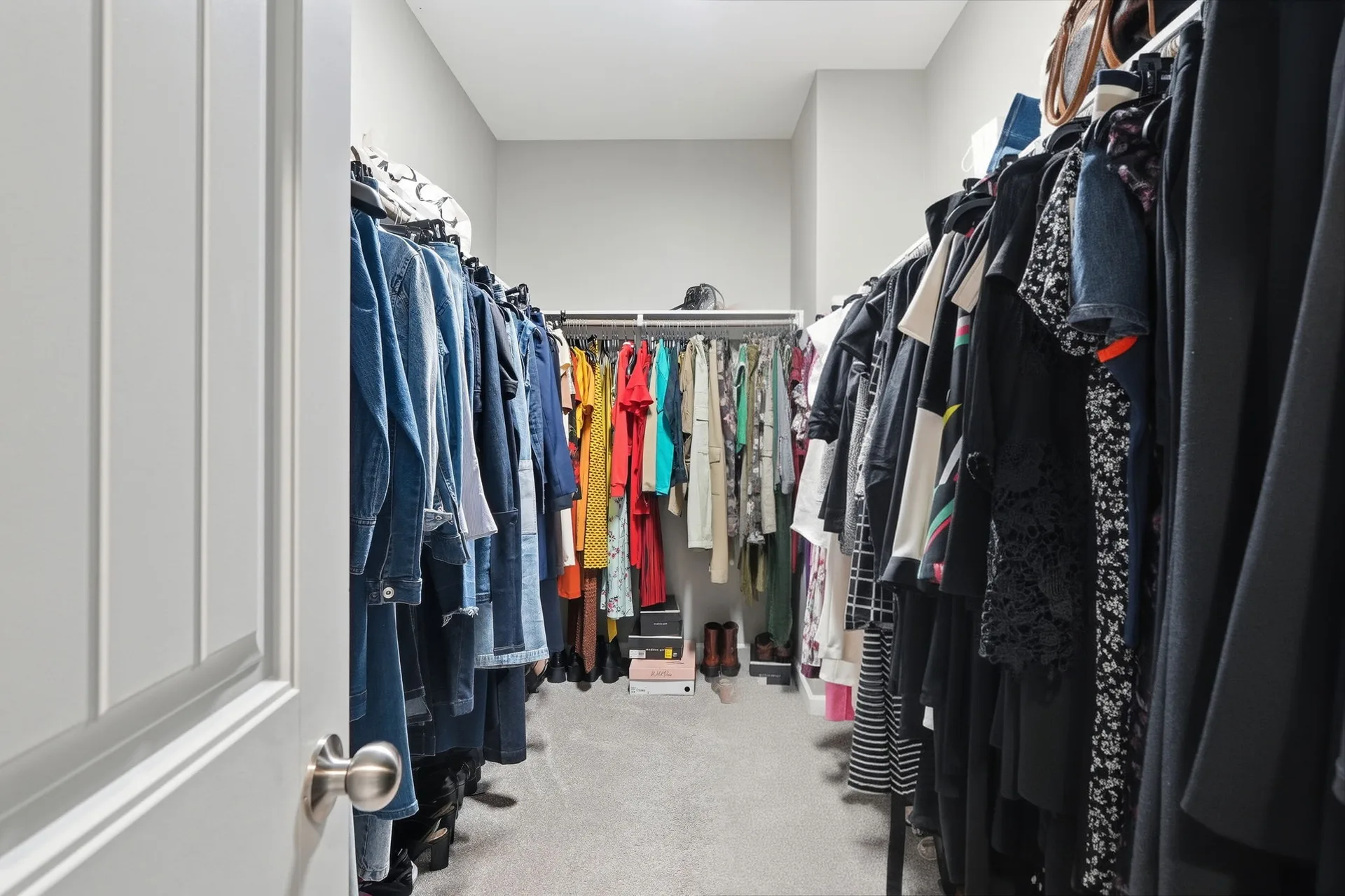 Walk-in closet with wire shelving