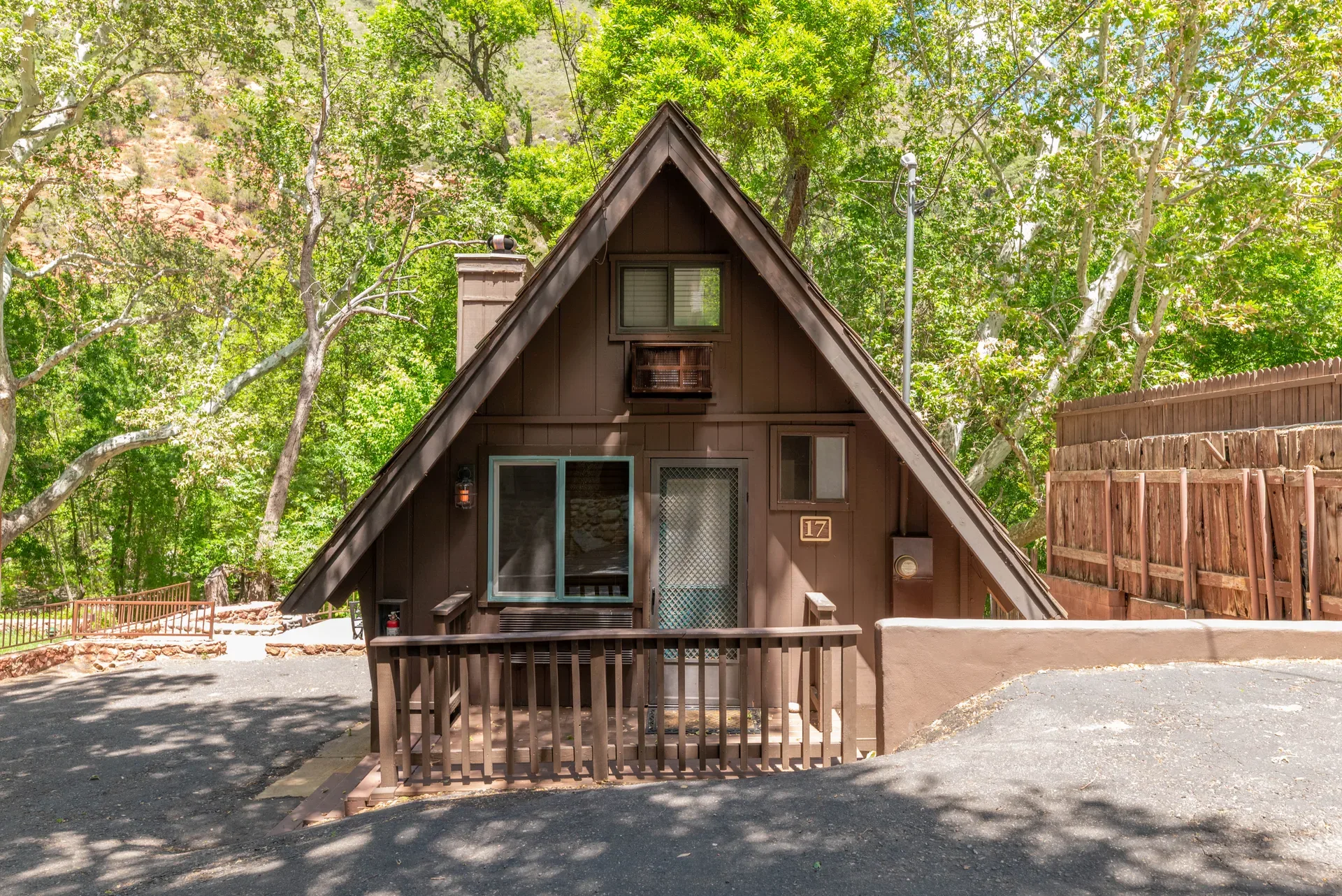Creekside cabin exterior at Oak Creek Terrace Resort