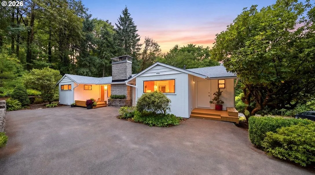 1111 SW Coronado St, Portland, OR — exterior view