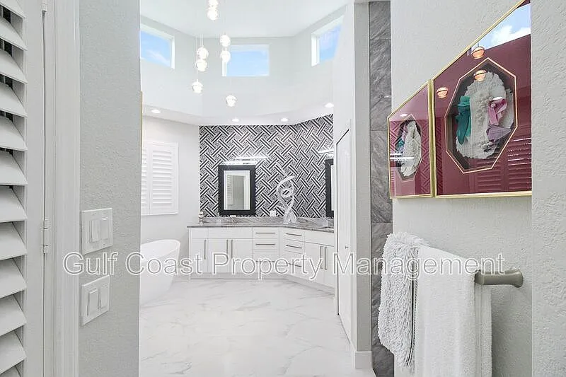 Turret Bath
