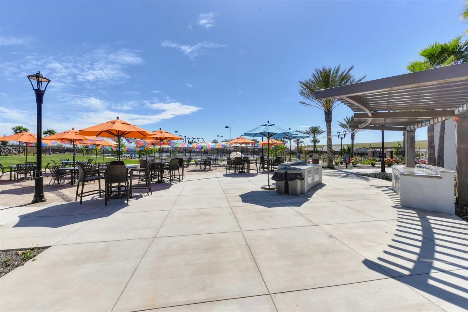 The community patio amenities at Heritage El Dorado Hills in El Dorado Hills, California