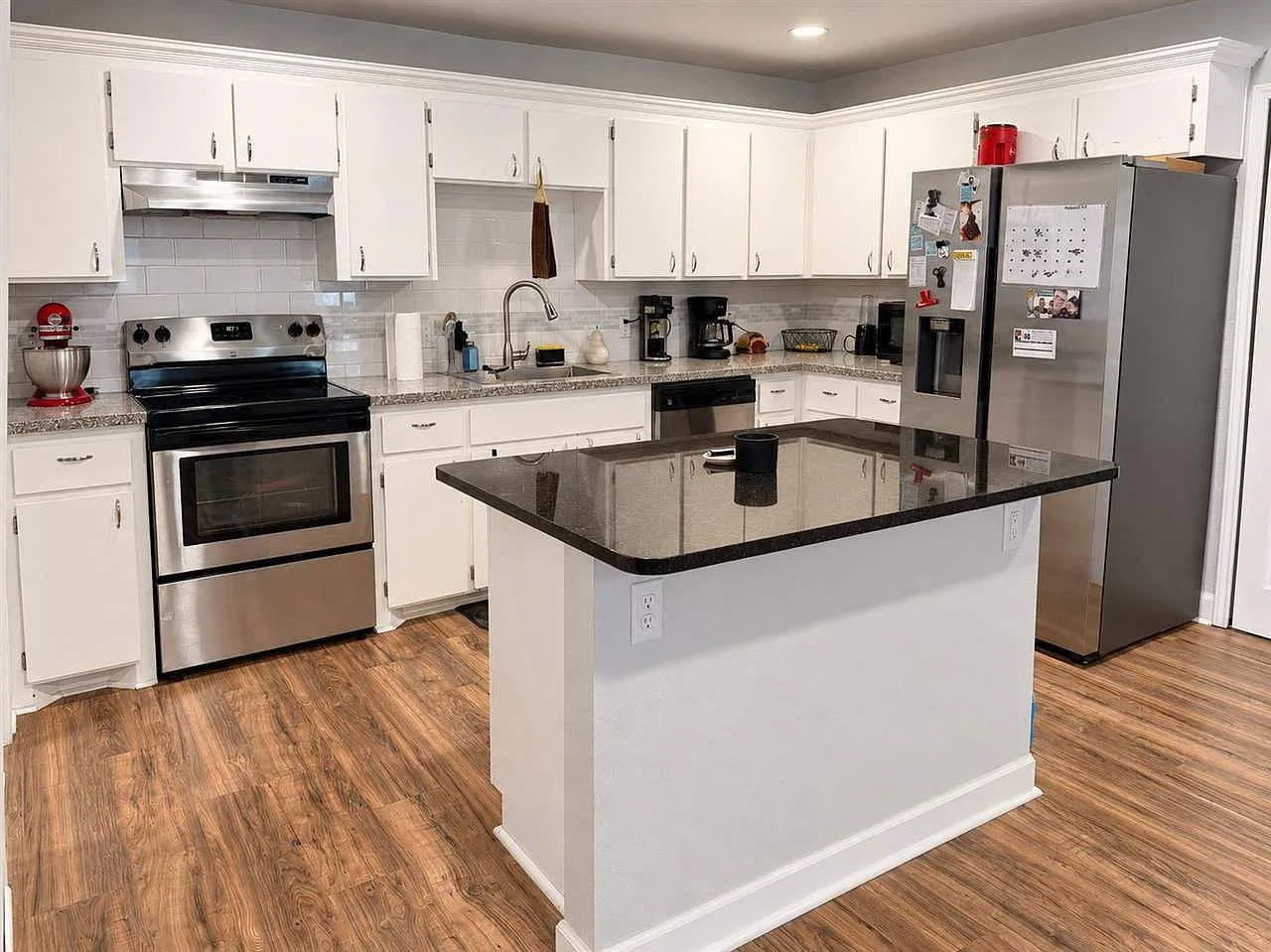 Kitchen at 1211 NW Parkview Blvd