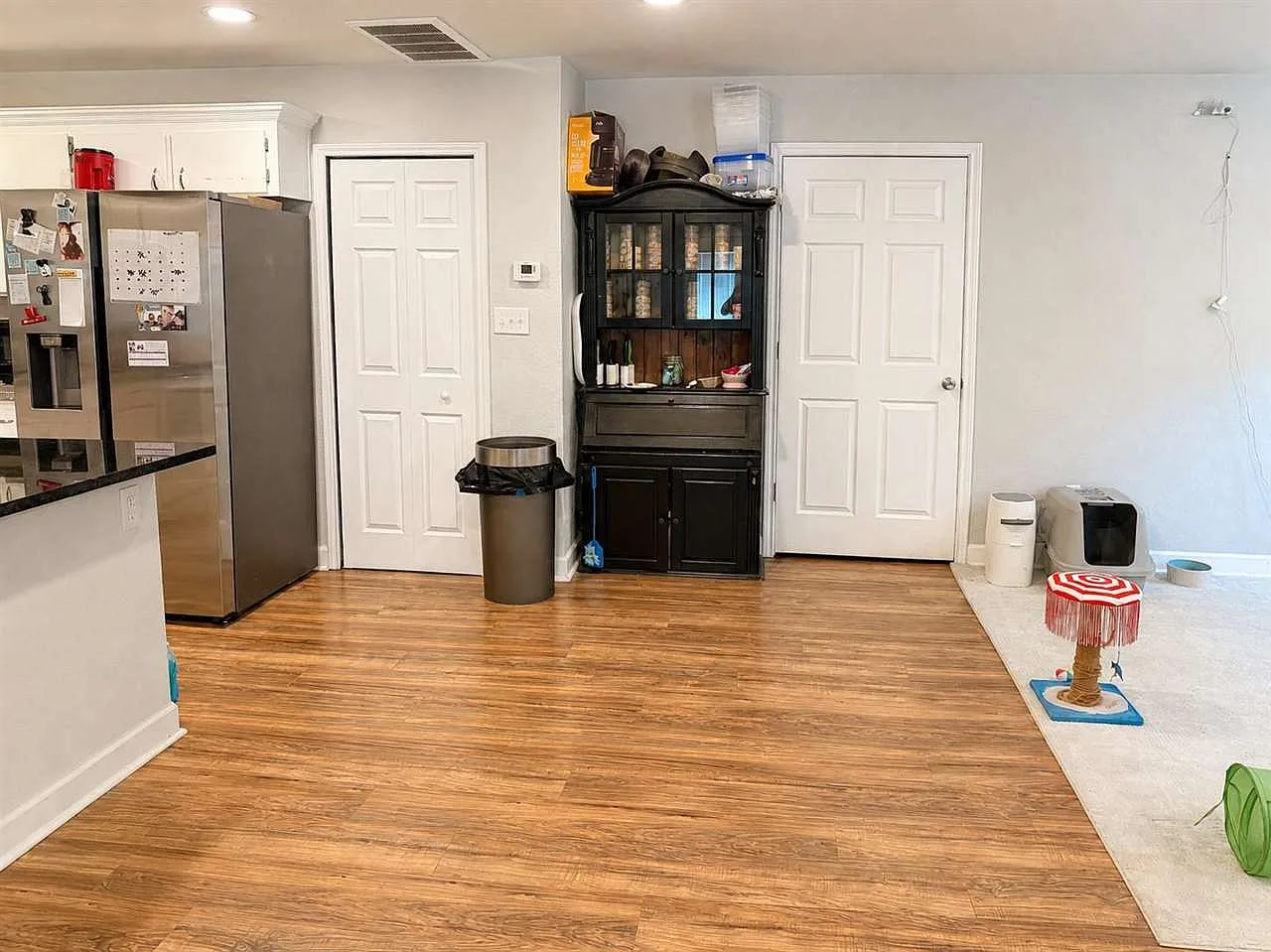 Kitchen to dining transition area