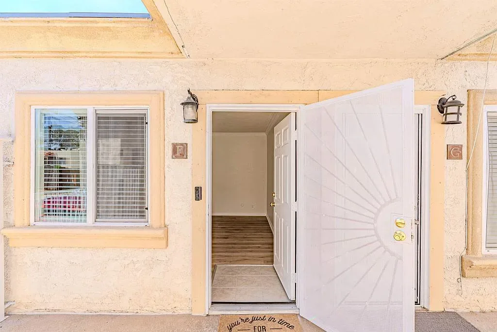Front entry and hallway at 1085 12th St Unit F