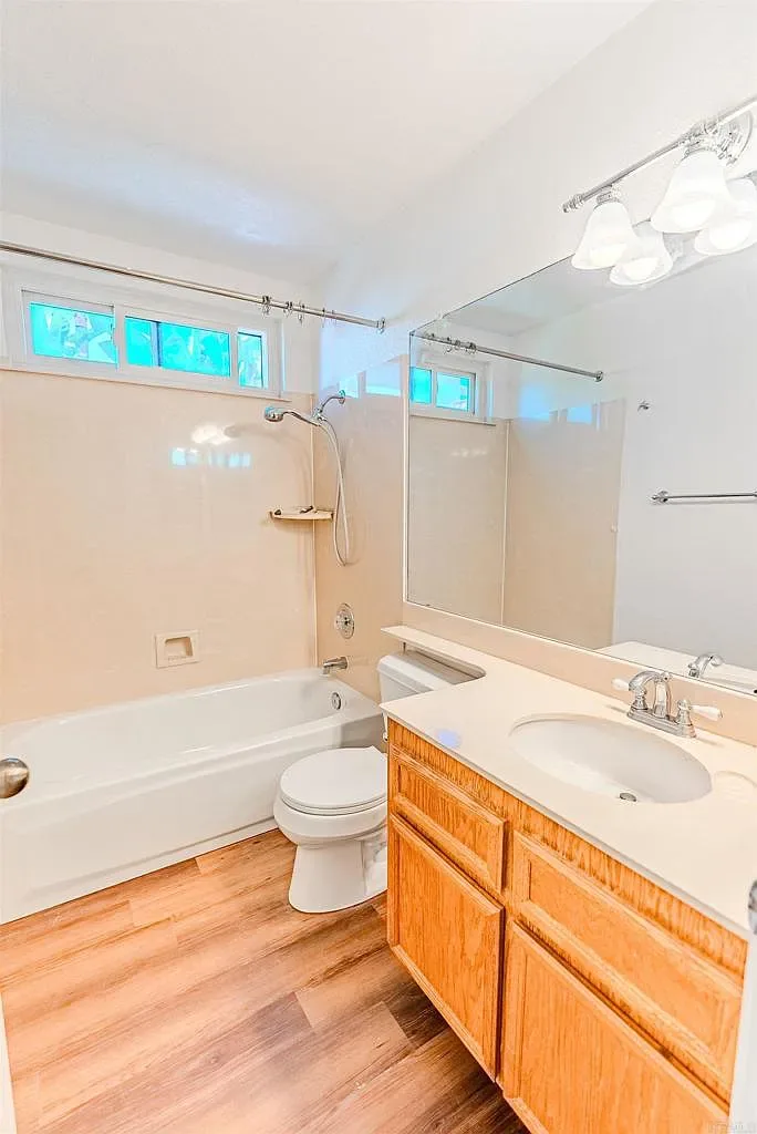 Bathroom with vanity and tub at 637 Redlands Pl