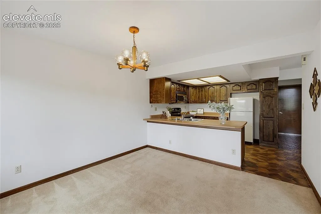 Dining area adjacent to the kitchen
