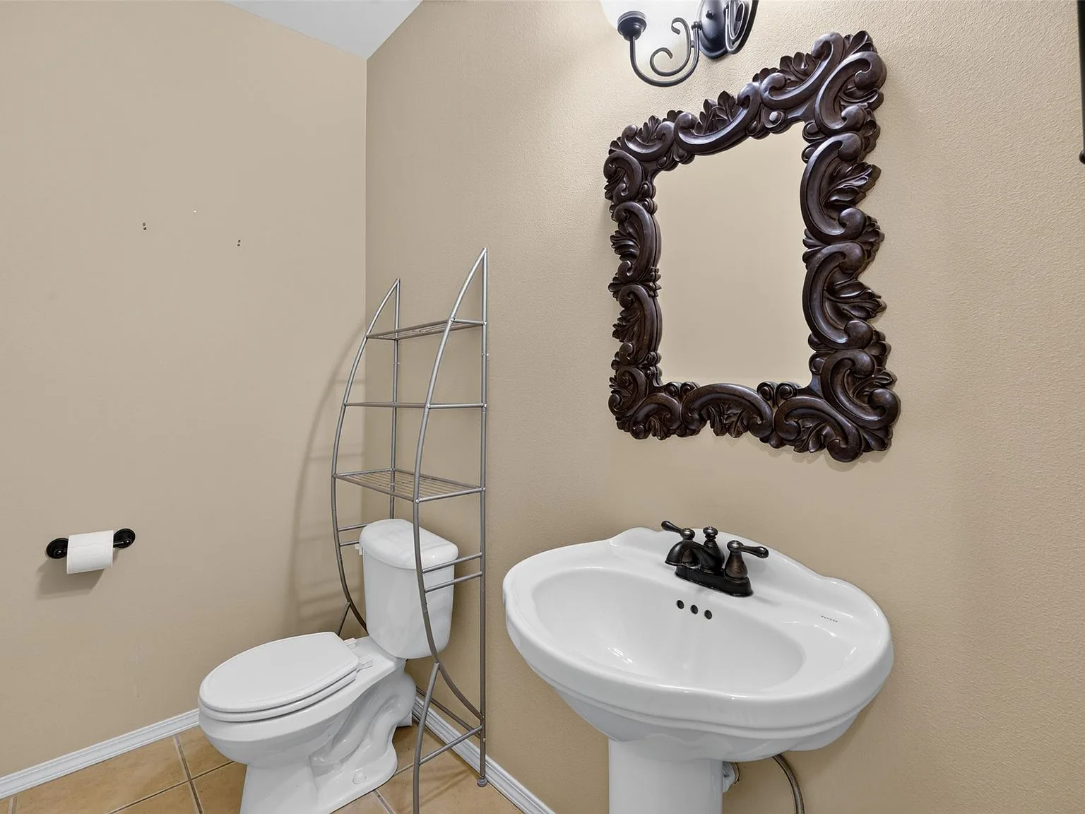 Powder room off the main living area