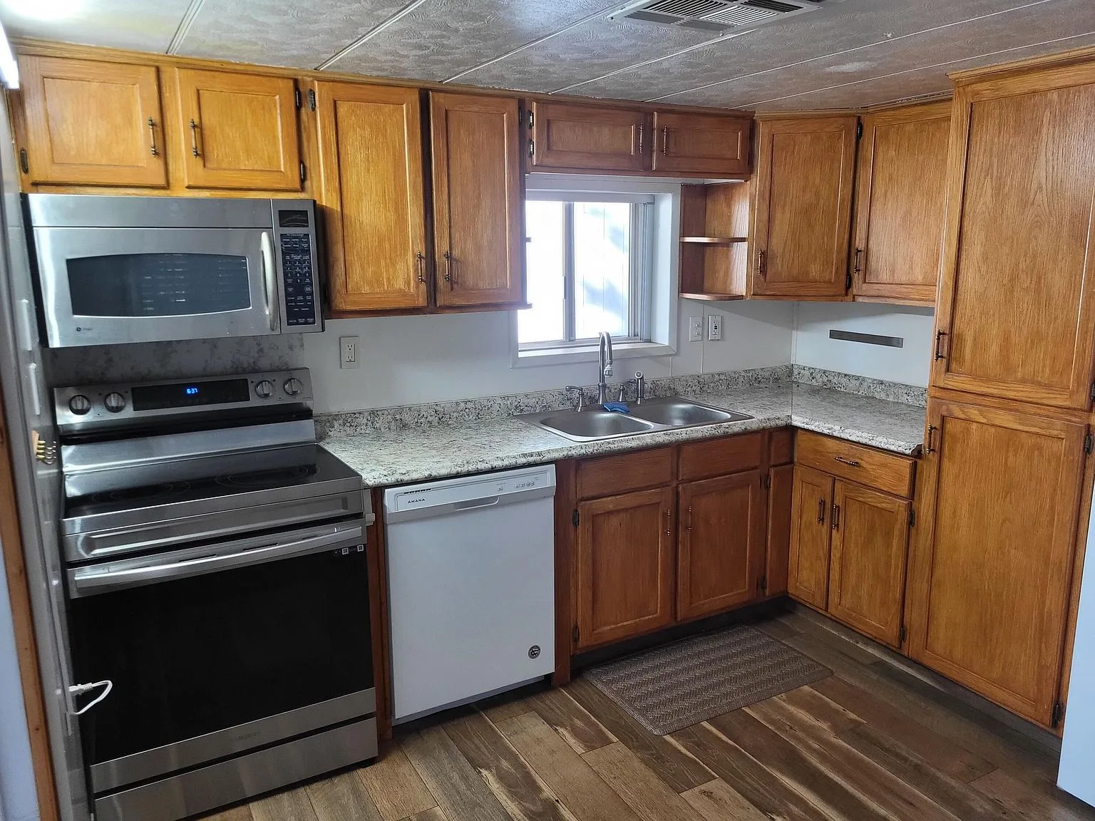 Kitchen with oak cabinets