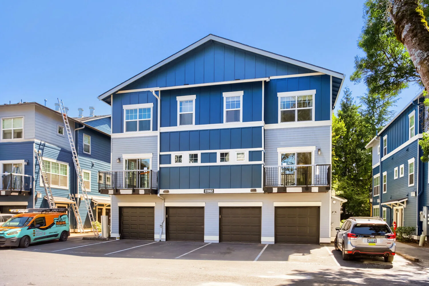 Exterior facade of the townhouse at 22862 SW Forest Creek Dr #203, Sherwood, OR