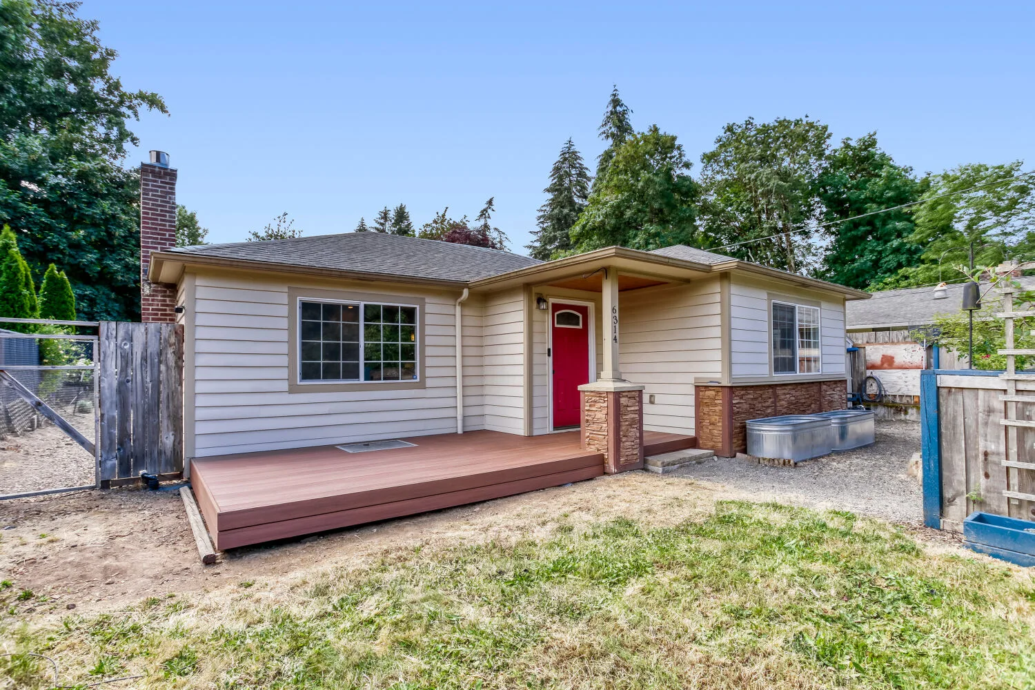 Exterior facade of the bungalow at 6314 SE Jennings Ave, Milwaukie, OR