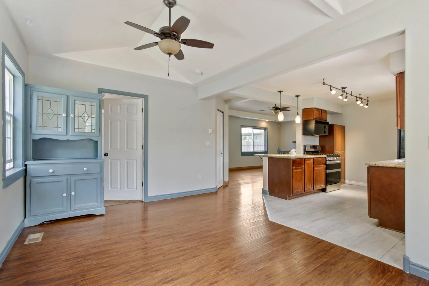 Open-plan dining and kitchen area at 6314 SE Jennings Ave, Milwaukie, OR