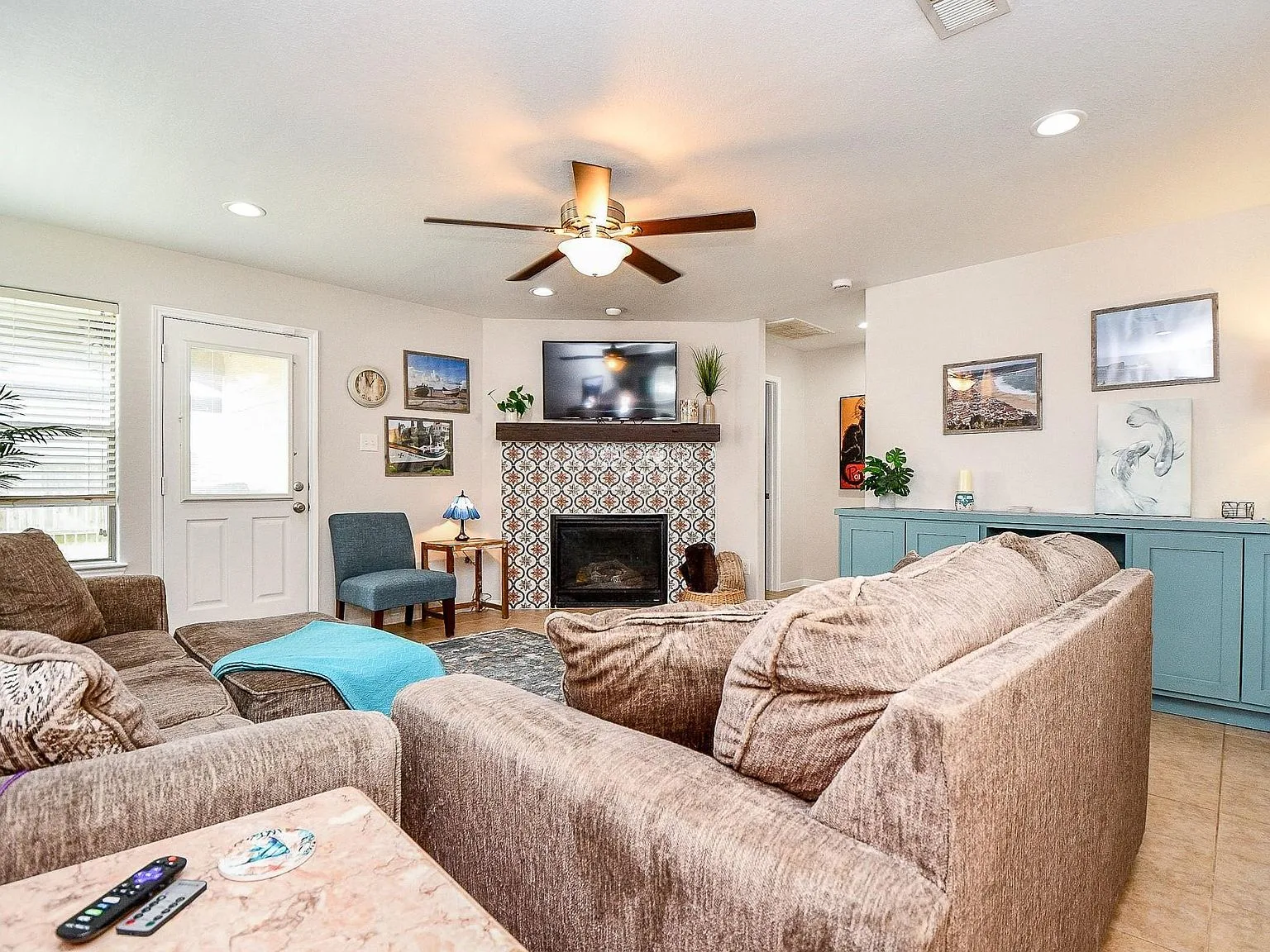 Living room with gas fireplace