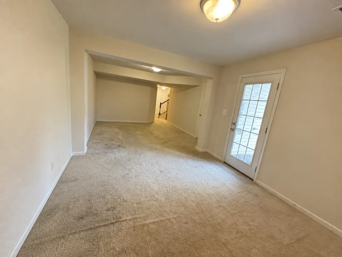 Spacious living room at 158 Short Branch Rd in Stafford VA