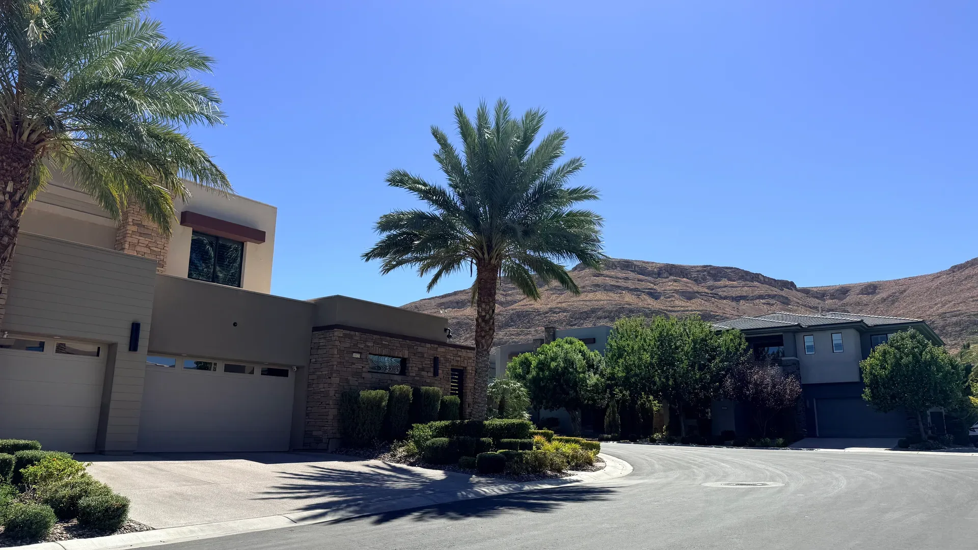 Summerlin South: Desert Views, Guard-Gated Estates, and Red Rock at the Doorstep
