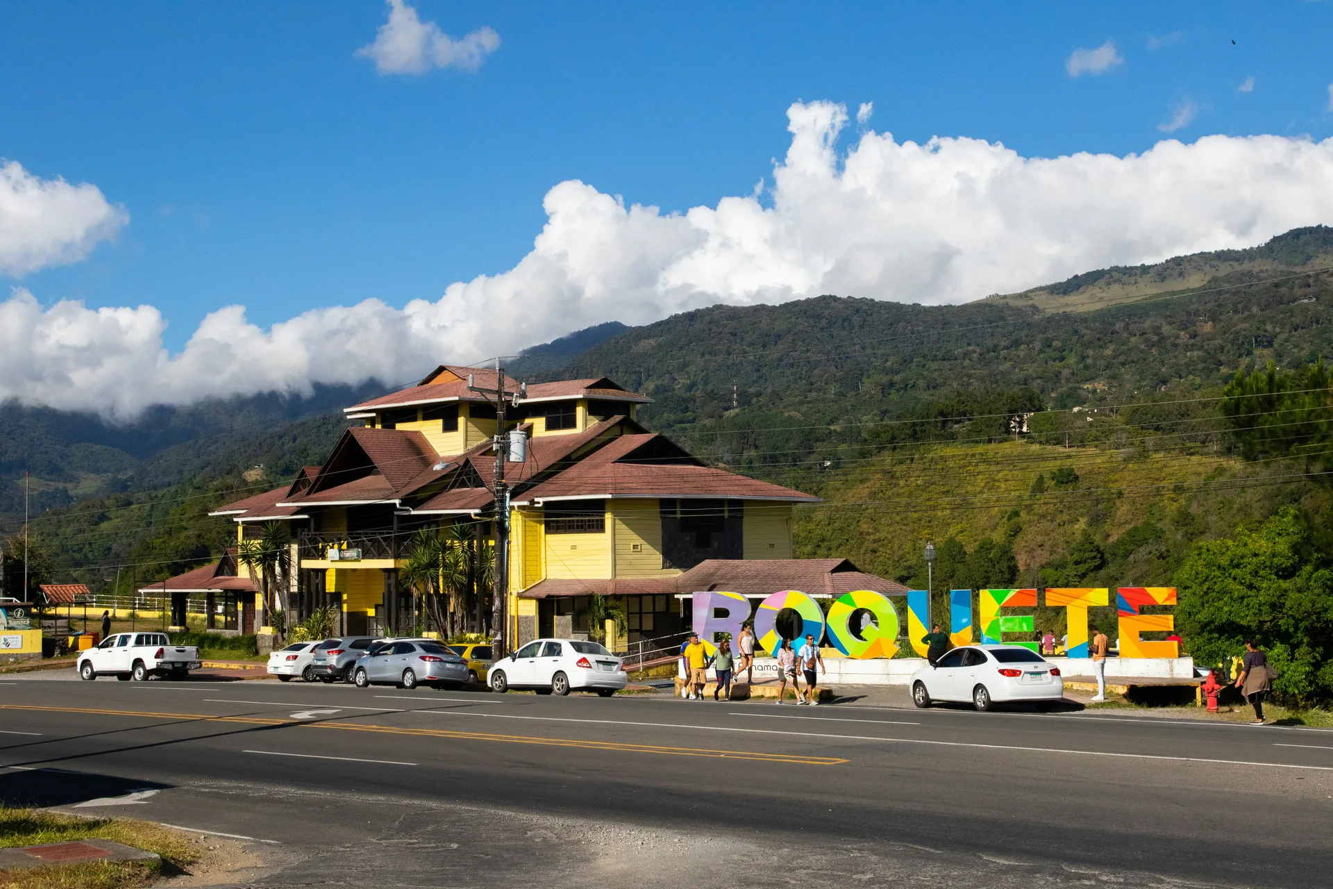 The colorful town sign welcoming visitors to Boquete