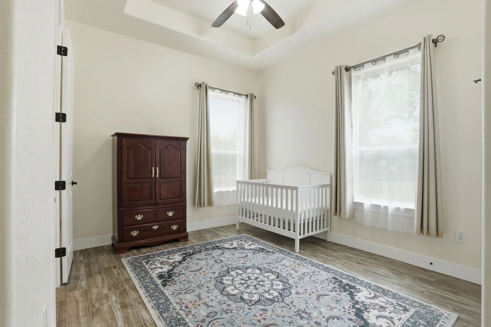 Secondary bedroom