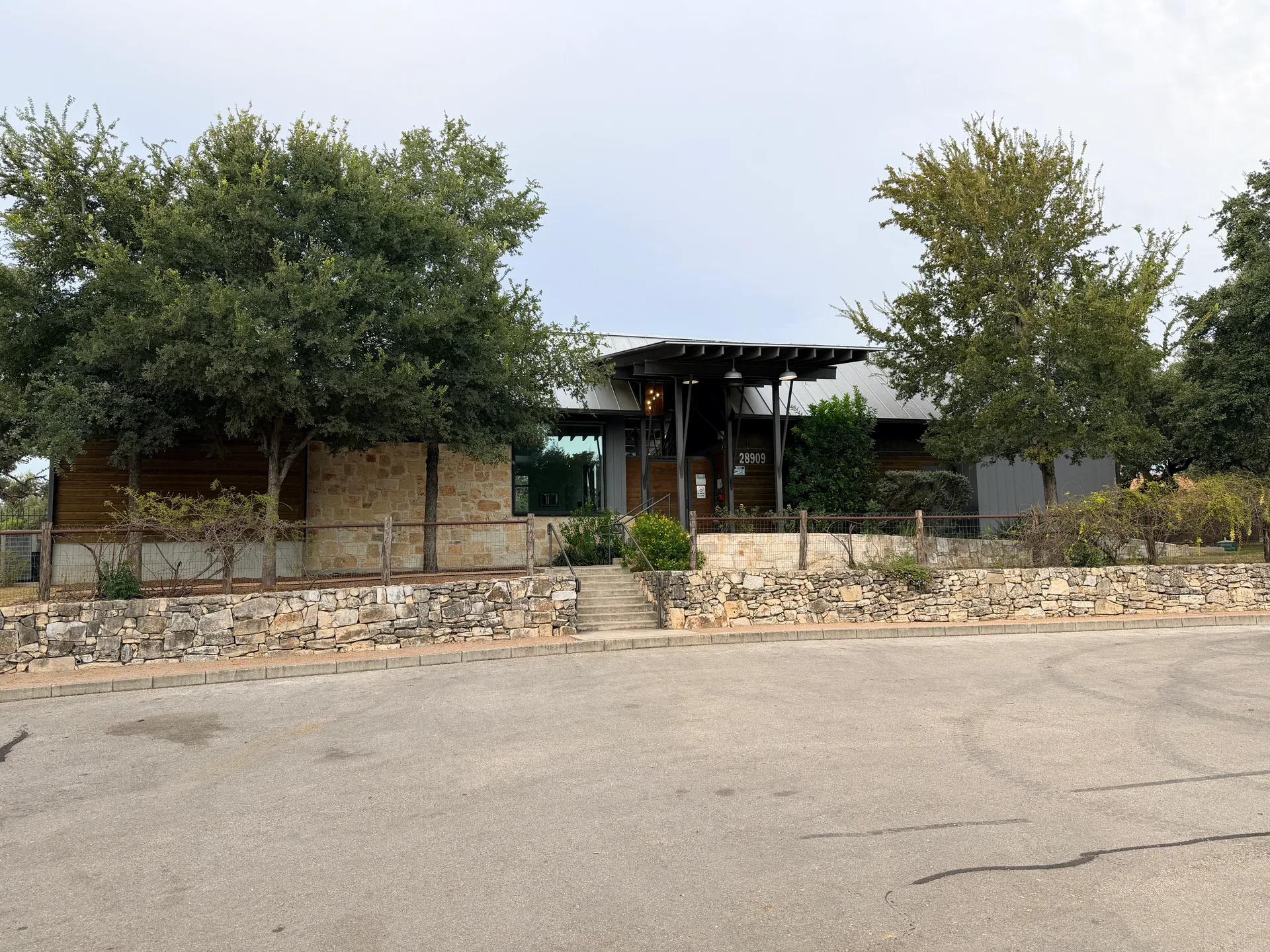 Entrance to the Balcones Creek clubhouse.
