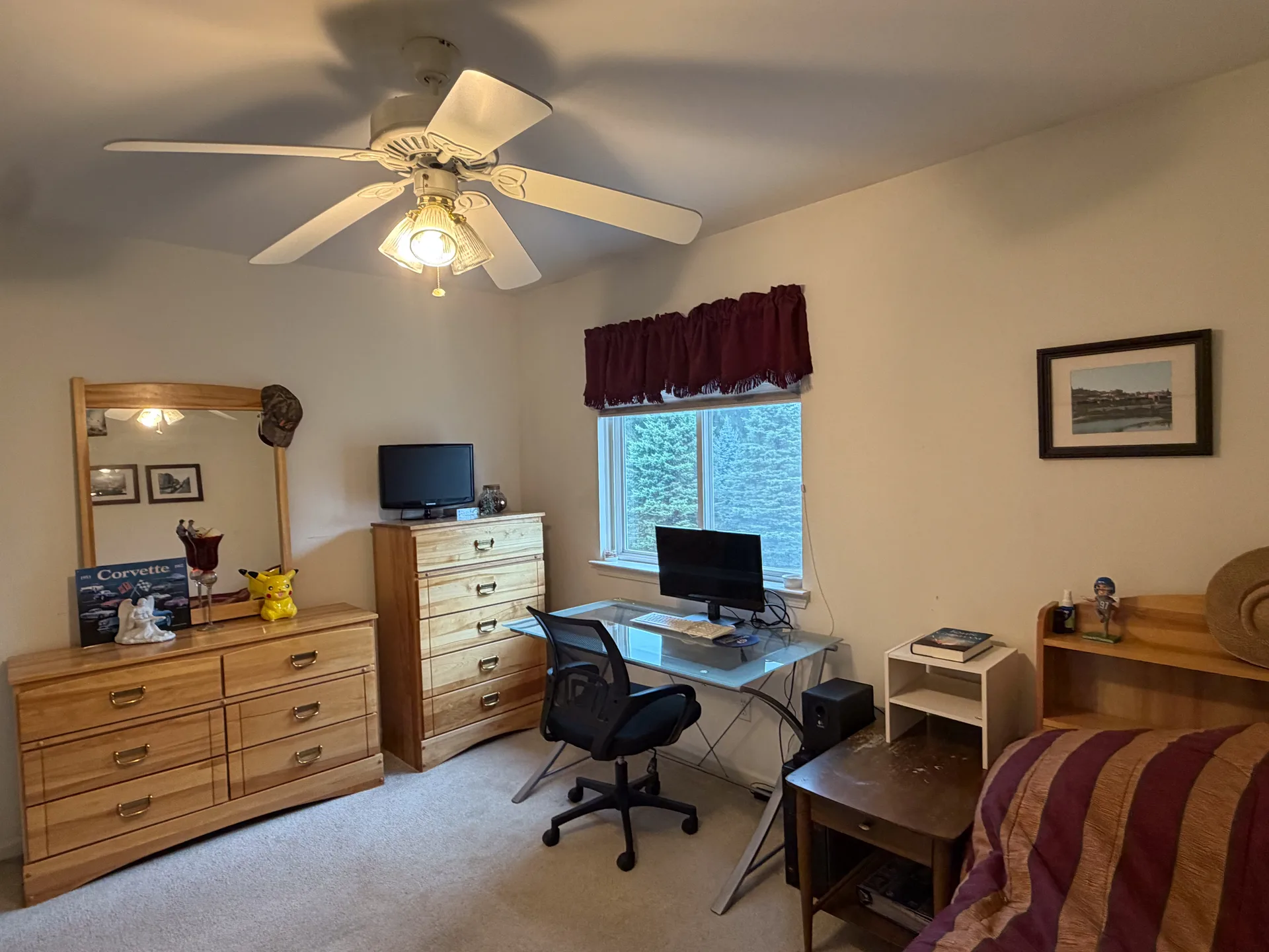 Office at 2295 Hidden Forest Drive, Grand Blanc, Michigan