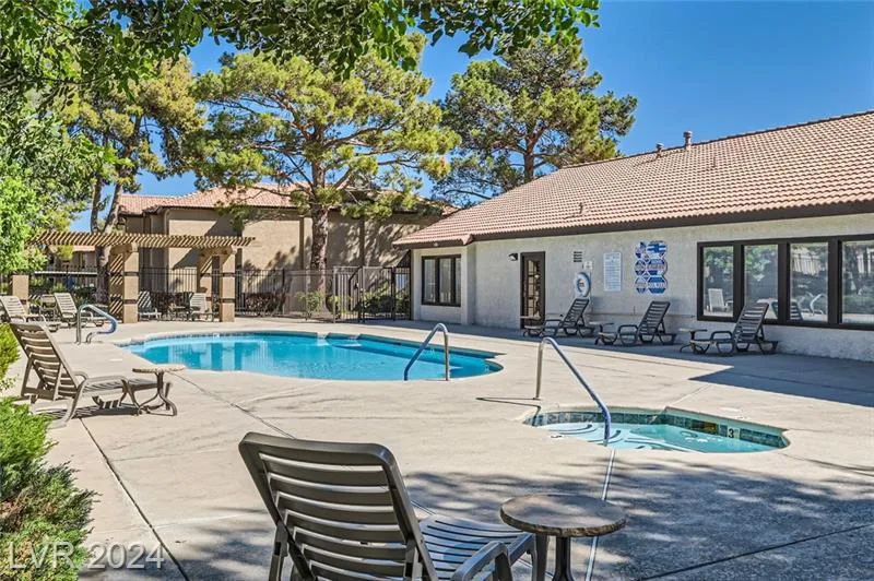 Community pool and spa at the Alondra Condominium Homes in Las Vegas