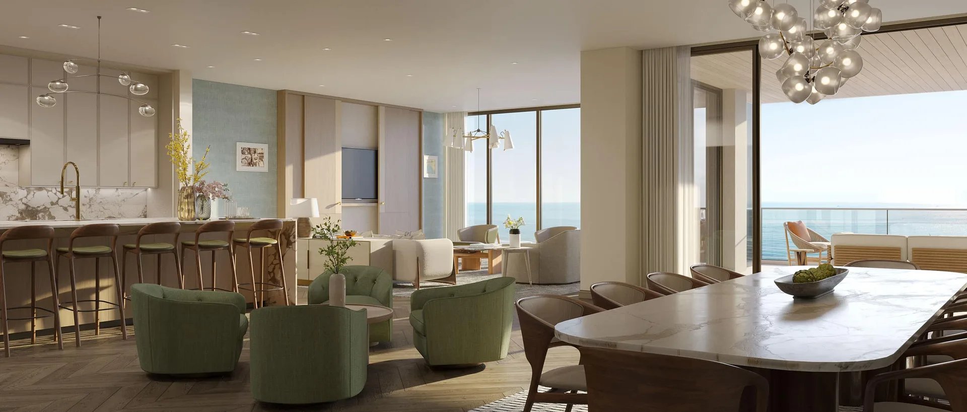 Area de sala, comedor y cocina de concepto abierto en Rosewood Residences Naples con pisos de madera espiga y ventanales de piso a techo con vistas al Golfo