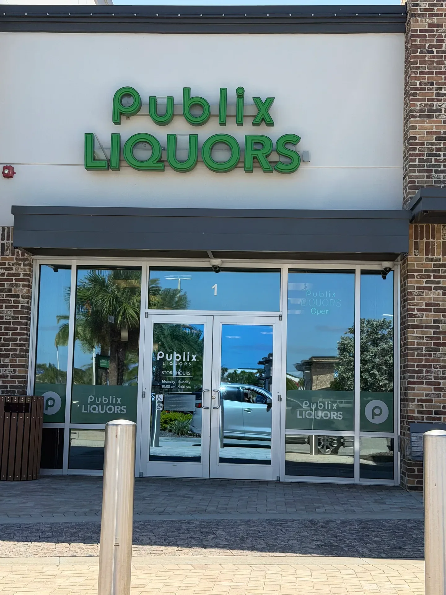Publix Liquors storefront at Crescent B Commons in Babcock Ranch
